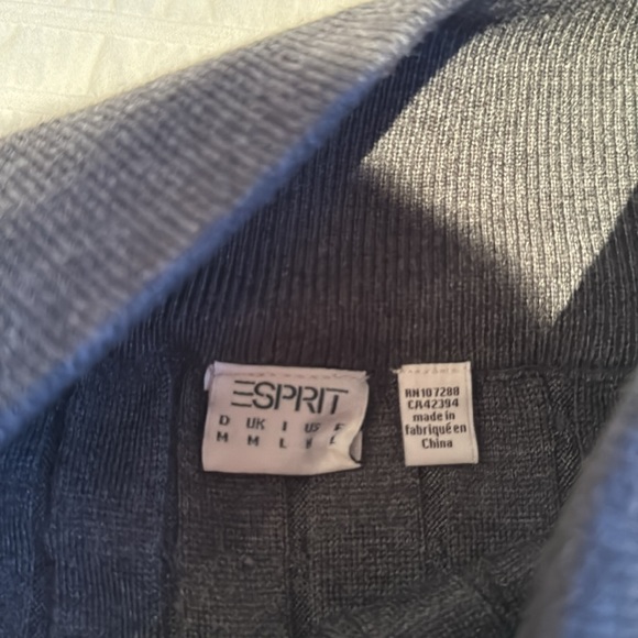 Grey sweater skirt - Picture 2 of 3